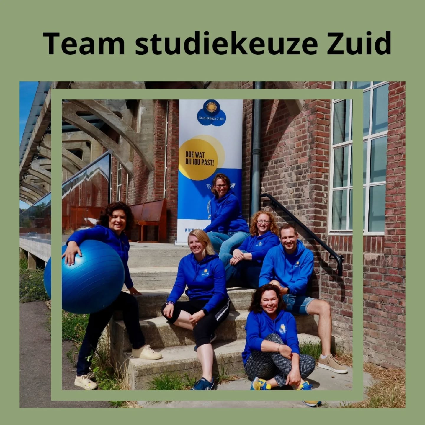 September!

Het studiekeuzeseizoen kan van start gaan!

Een mooie eerste orientatie voor een vervolgopleiding of studie is per definitie de OnderwijsBeursZuid. Een mooie gelegenheid om te starten met de zoektocht naar een mooie studie of vervolgopleiding.

Laagdrempelig jezelf leren kennen, kennis maken met scholen in de buurt en actief aan de slag natuurlijk met ons als studiekeuzecoaches! Want wij zijn er ook weer bij: StudiekeuzeZuid.

6 enthousiaste studiekeuzecoaches die je graag middels een speeddate verder op weg helpen in je orientatietocht.

Zien we je daar?

Wij zijn er klaar voor, toch? @annelies_hovestad @flooow_keuzecoach  @keuzepad_keuzebegeleiding @senseyou_keuzecoach @emisalas.nl
